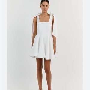 Bow tie sleeve white linen dress